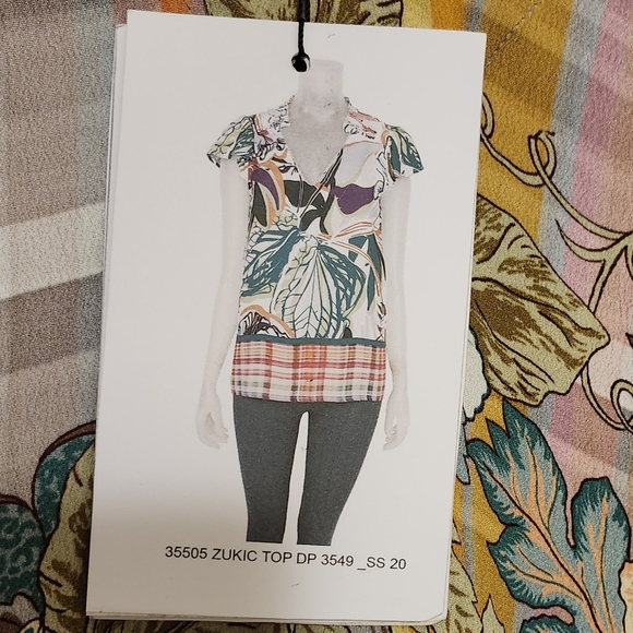 NWT BL^NK LONDON ZUKIC SHORT SLEEVE PASTEL PLAID FLORAL TUNIC TOP S - Picture 6 of 6